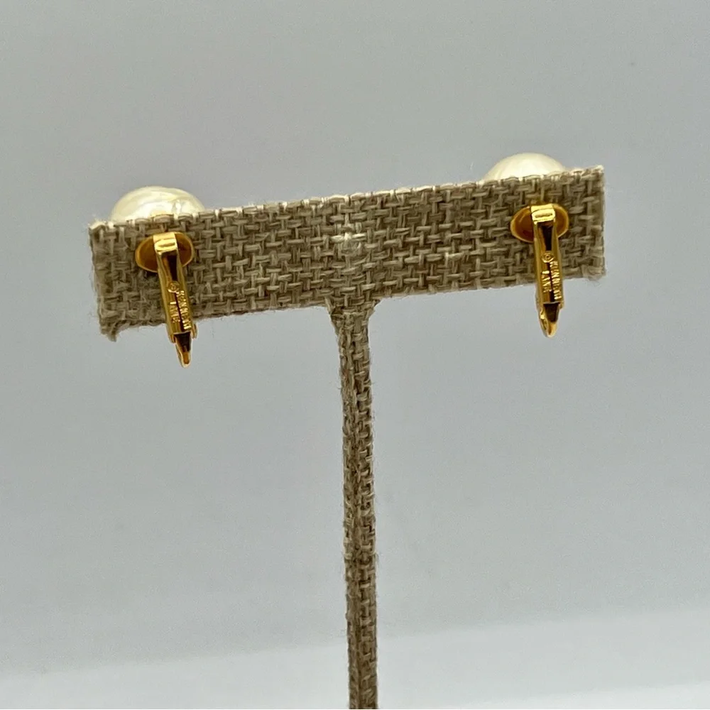 Vintage KENNETH LANE clip on gold & pearl classic style earrings - Picture 4 of 6